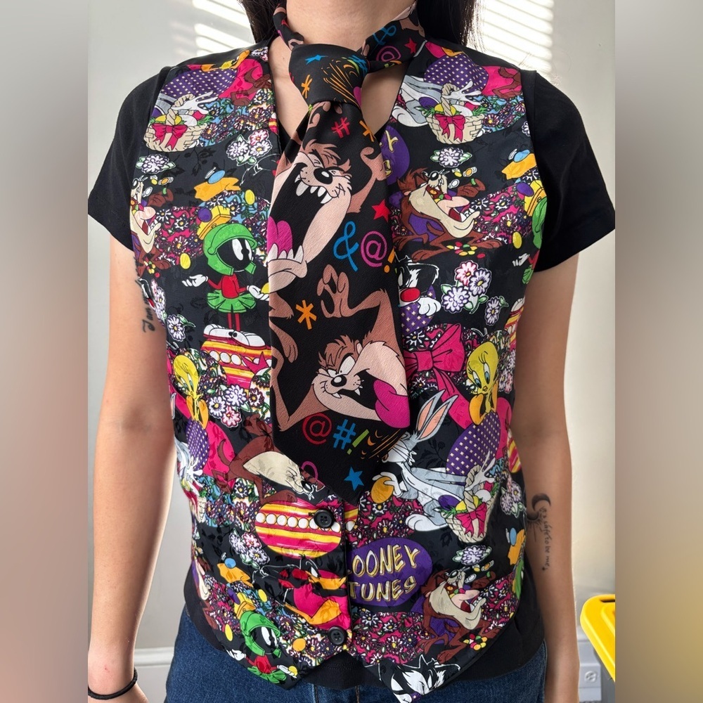Vintage Retro Small Medium Looney Tunes multicoloured ButtonUp vest Taz Silk Tie